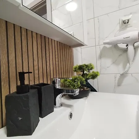 Апартамент Sea Breeze Бургас