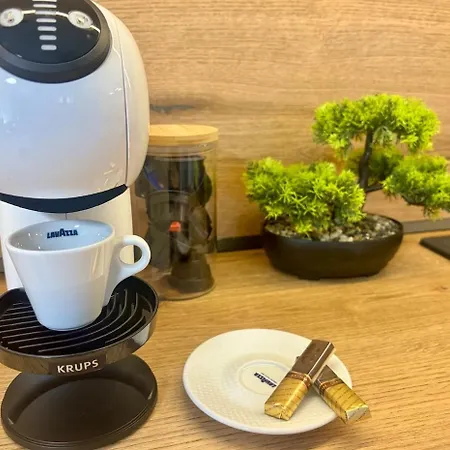 Апартамент Sea Breeze Бургас