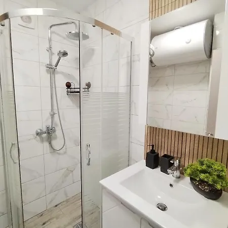 Sea Breeze Апартамент *